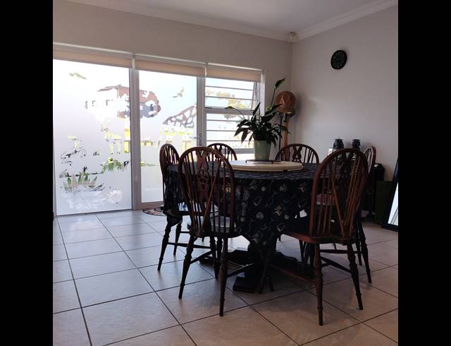4 BEDROOM FREESTANDING FOR SALE IN DOLPHIN CREEK GOLF ESTATE